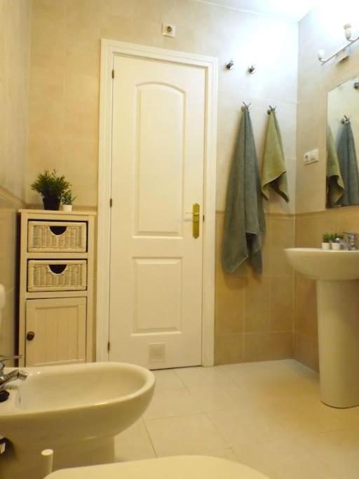 Apartamento Suite Centrico B Малага Экстерьер фото